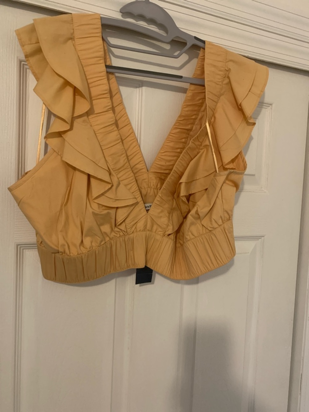 Abercrombie & Fitch Rose color Ruffle V-Neck Crop Top